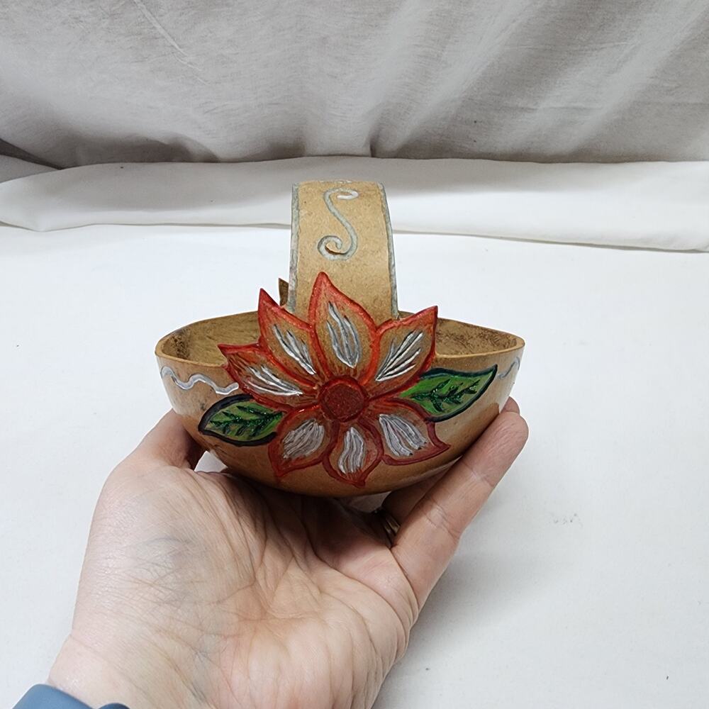 Coconut shell small basket poinsettia hand painted Honduras signed U